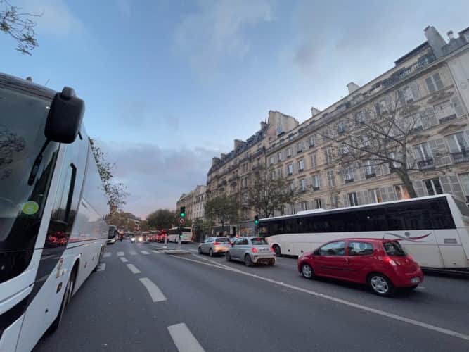 Local commercial · 215 m² · Cession de bail — photo 1