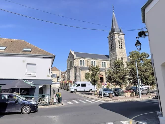 Local commercial · 85 m² · Location — photo 1