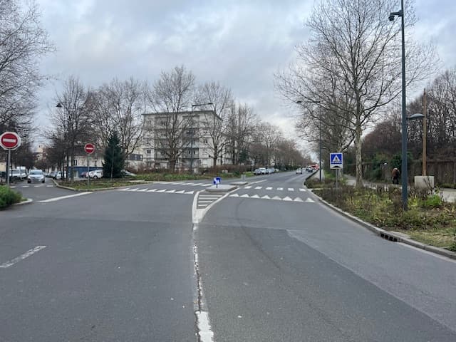 Murs commerciaux · 240 m² · Achat des murs — photo 1