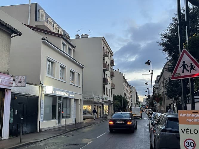 Local commercial · 135 m² · Fonds de commerce — photo 1