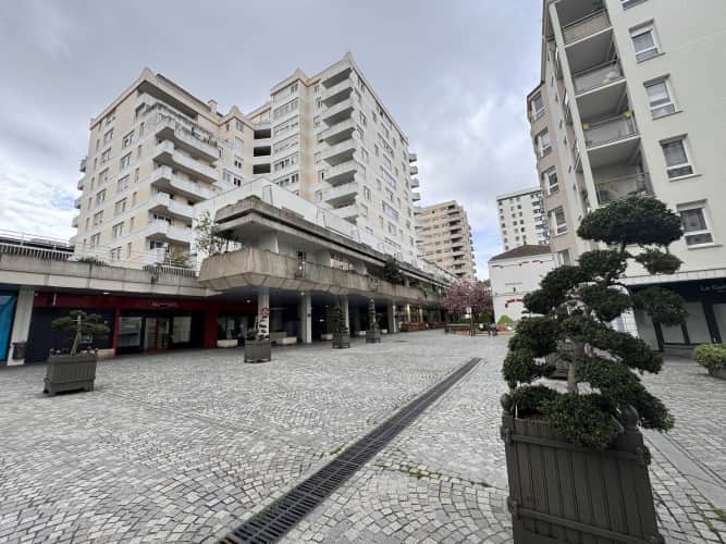 Local commercial · 60 m² · Cession de bail — photo 1