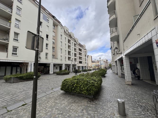 Local commercial · 60 m² · Cession de bail — photo 1