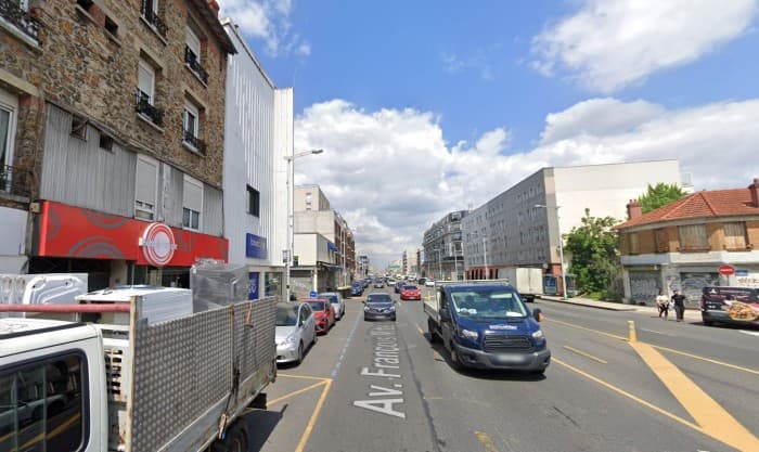 Local commercial · 407 m² · Location — photo 1