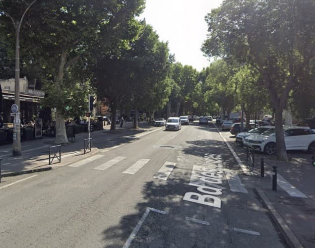 Local commercial · 73 m² · Cession de bail — photo 1