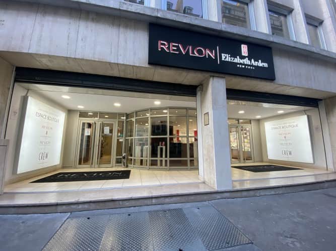 Local commercial · 815 m² · Location — photo 1