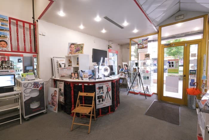 Local commercial · 97 m² · Cession de bail — photo 1