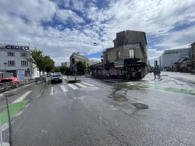 Local commercial · 115 m² · Location — photo 1