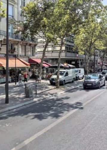 Local commercial · 52 m² · Location — photo 1