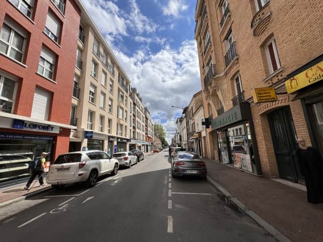 Local commercial · 70 m² · Cession de bail — photo 1