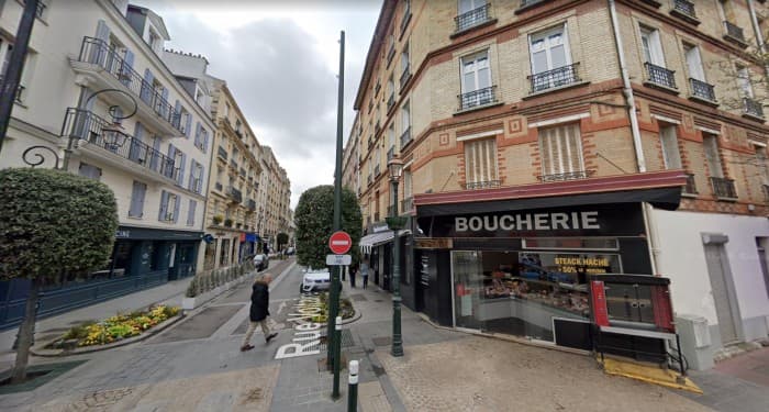 Local commercial · 70 m² · Location — photo 1