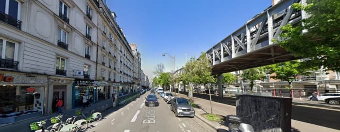 Local commercial · 325 m² · Location — photo 1
