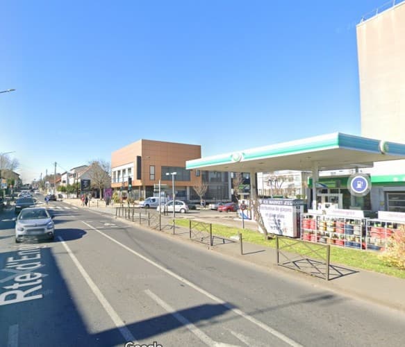 Local commercial · 102 m² · Cession de bail — photo 1