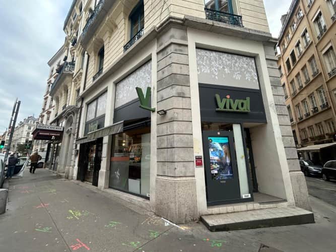 Local commercial · 27 m² · Cession de bail — photo 1