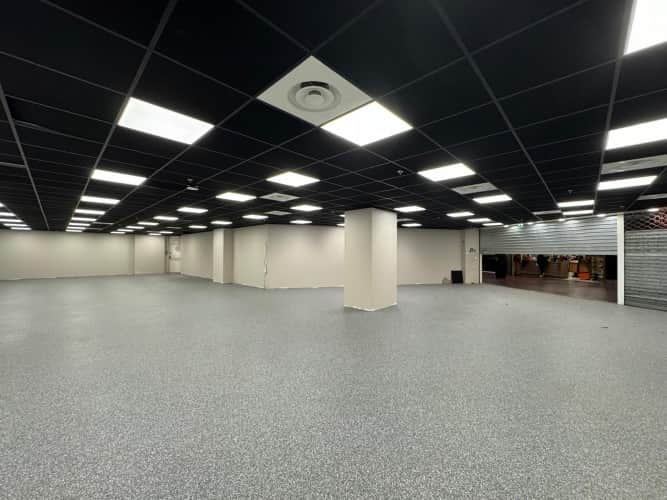 Local commercial · 358 m² · Location — photo 1