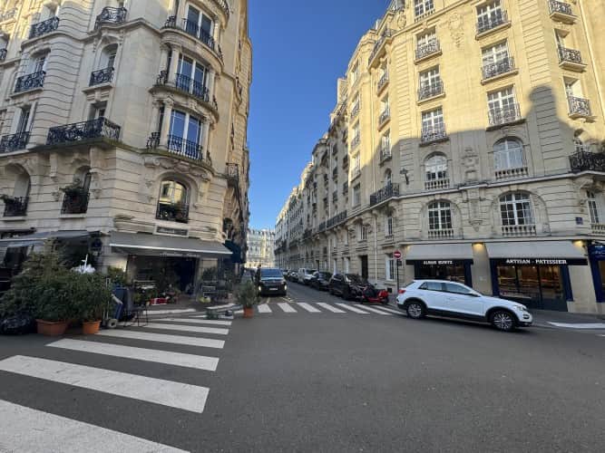 Local commercial · 38 m² · Cession de bail — photo 1