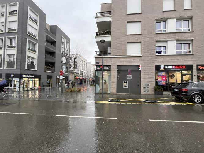 Local commercial · 68 m² · Cession de bail — photo 1