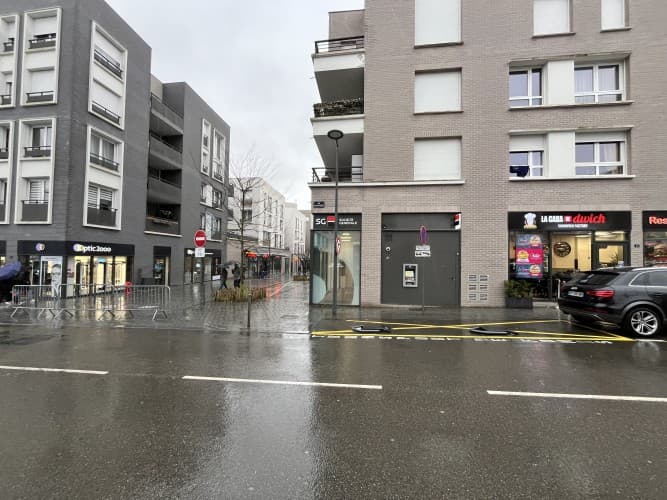 Local commercial · 68 m² · Cession de bail — photo 1