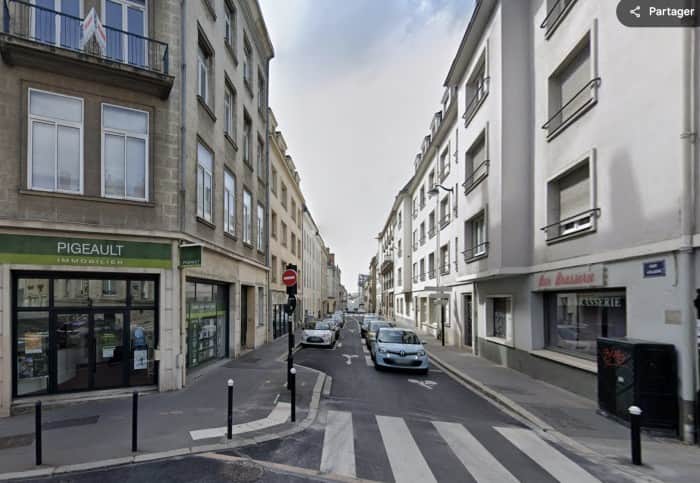 Local commercial · 184 m² · Location — photo 1