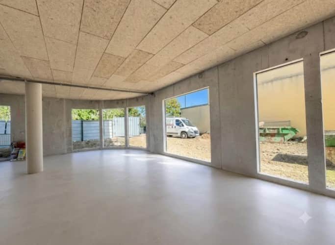 Local commercial · 90 m² · Location — photo 1