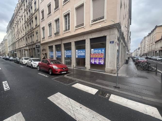 Local commercial · 65 m² · Cession de bail — photo 1