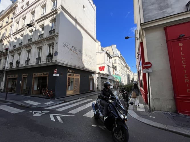 Local commercial · 815 m² · Cession de bail — photo 1