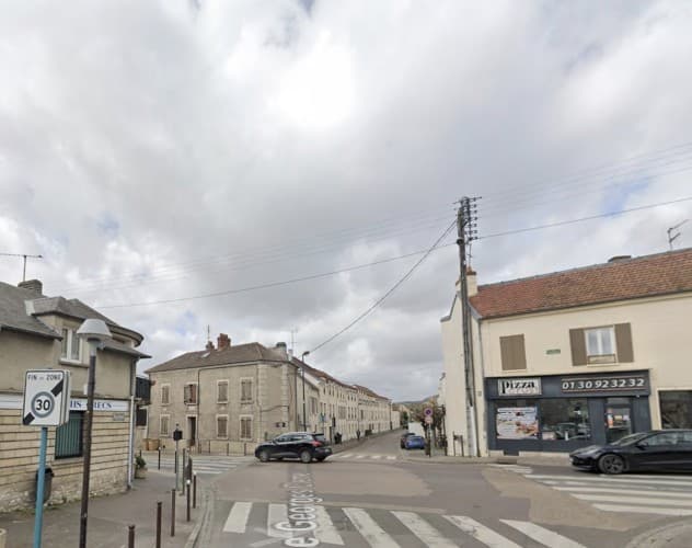 Local commercial · 127 m² · Location — photo 1