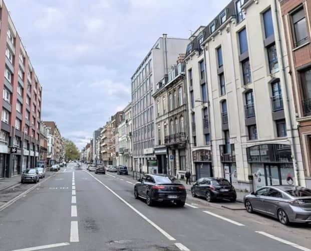 Local commercial · 68 m² · Location — photo 1
