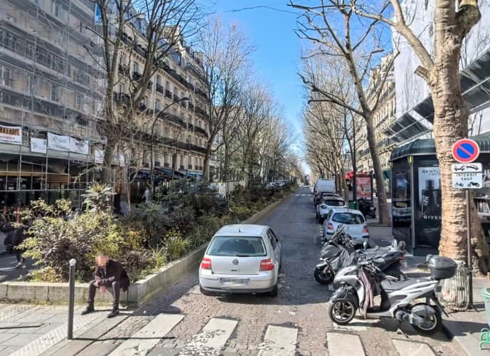 Local commercial · 36 m² · Location — photo 1