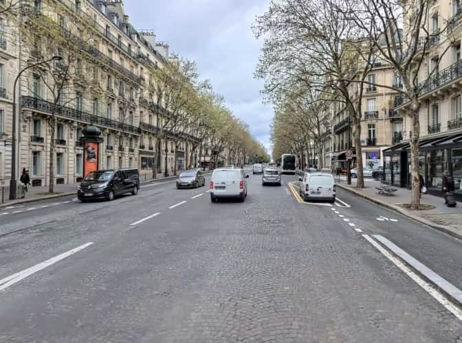 Local commercial · 137 m² · Location — photo 1
