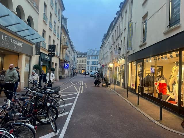 Local commercial · 41 m² · Location — photo 1