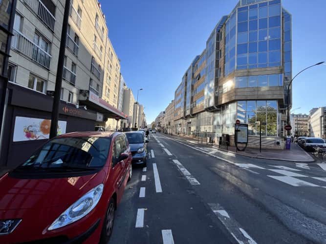 Local commercial · 166 m² · Location — photo 1