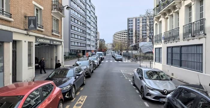 Local commercial · 135 m² · Cession de bail — photo 1
