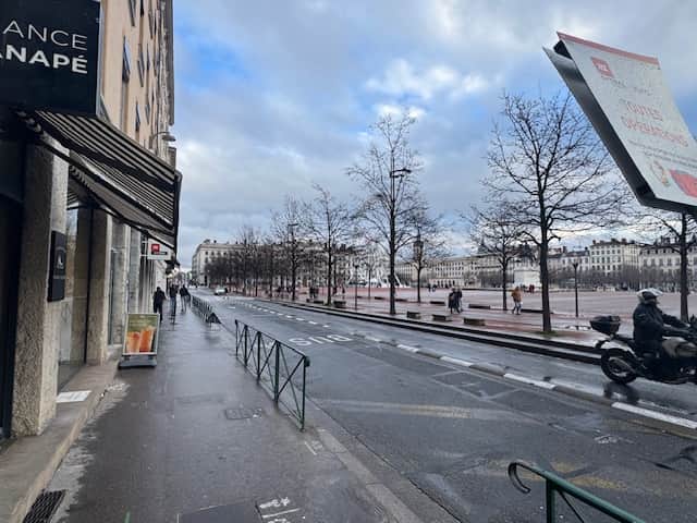 Local commercial · 110 m² · Fonds de commerce — photo 1