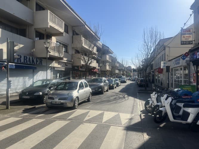 Local commercial · 196 m² · Fonds de commerce — photo 1
