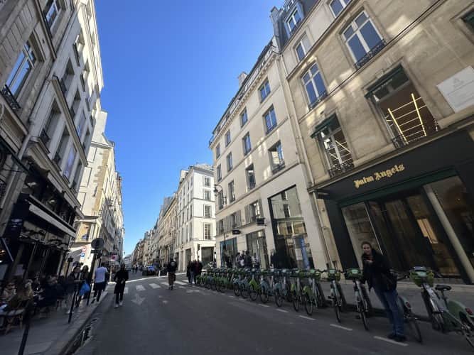 Local commercial · 110 m² · Cession de bail — photo 1