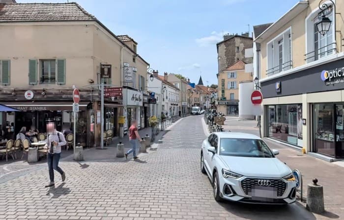 Local commercial · 143 m² · Cession de bail — photo 1