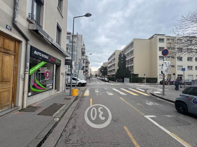 Local commercial · 45 m² · Cession de bail — photo 1