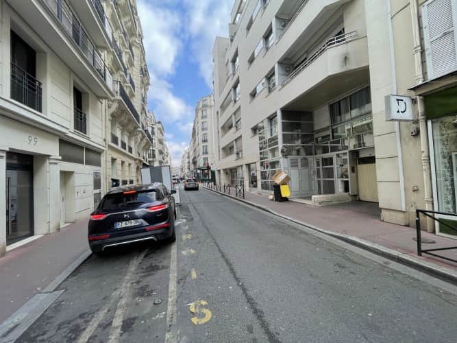 Local commercial · 67 m² · Cession de bail — photo 1