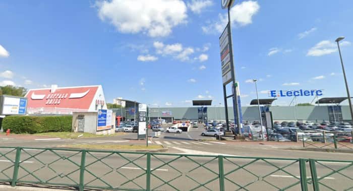 Local commercial · 97 m² · Cession de bail — photo 1