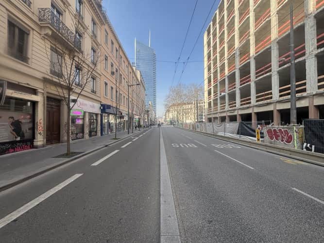 Local commercial · 100 m² · Cession de bail — photo 1