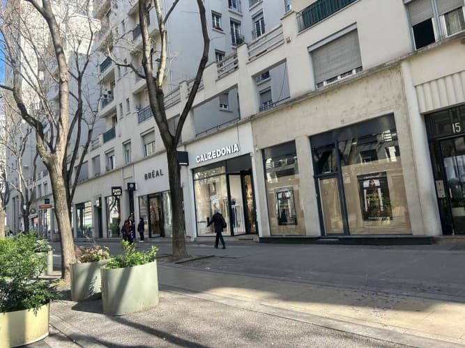Local commercial · 105 m² · Cession de bail — photo 1