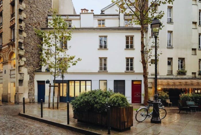 Local commercial · 124 m² · Location — photo 1
