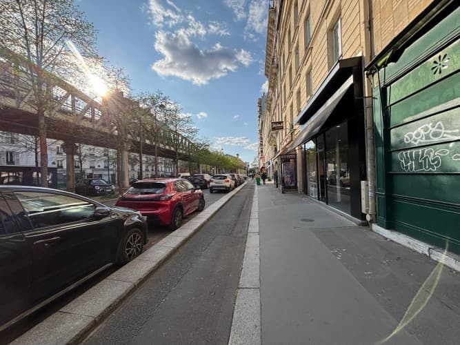 Local commercial · 29 m² · Cession de bail — photo 1