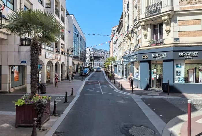 Local commercial · 128 m² · Cession de bail — photo 1