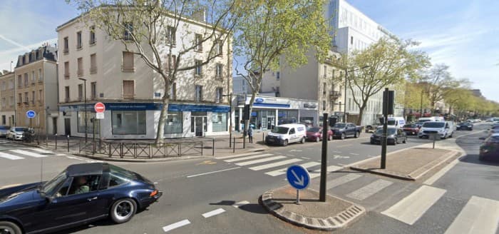 Local commercial · 100 m² · Location — photo 1