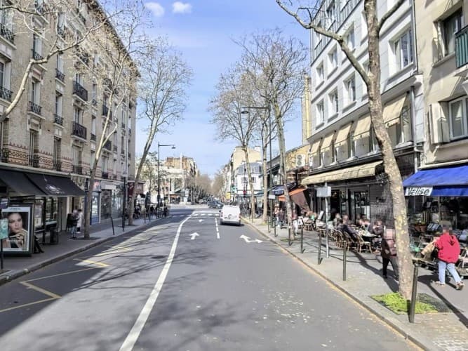 Local commercial · 140 m² · Cession de bail — photo 1