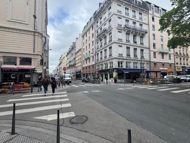 Local commercial · 97 m² · Fonds de commerce — photo 1