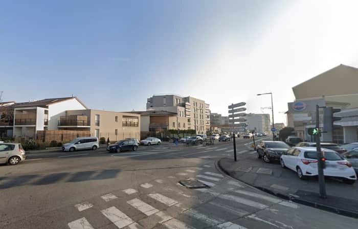 Local commercial · 167 m² · Location — photo 1