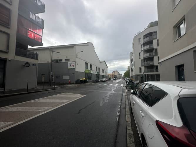 Local commercial · 150 m² · Location — photo 1
