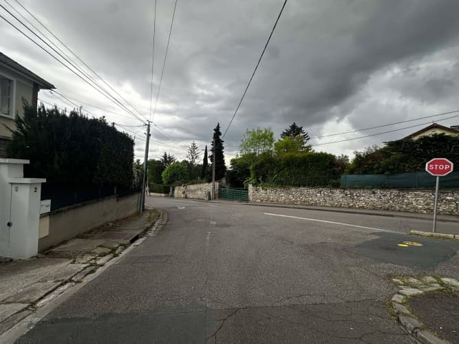 Local commercial · 13 m² · Location — photo 1